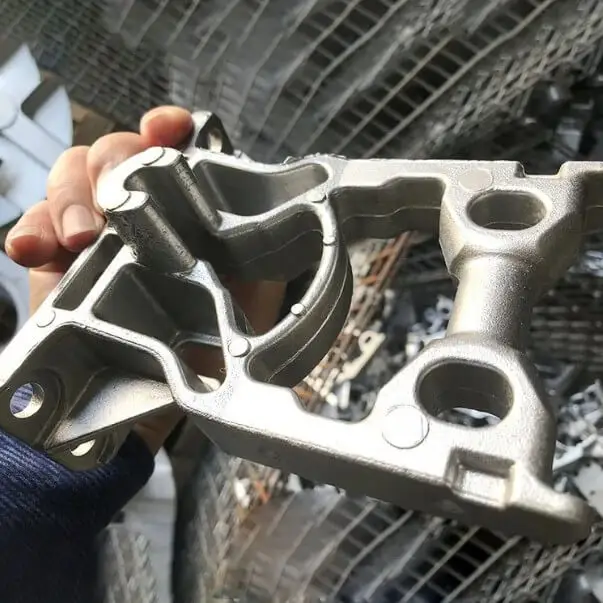aluminum casting with increased corner radius